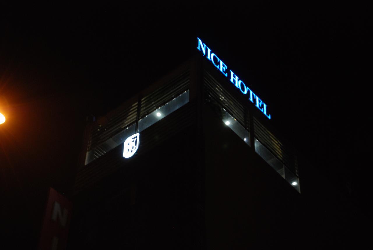 Nice Hotel Hanoi Buitenkant foto
